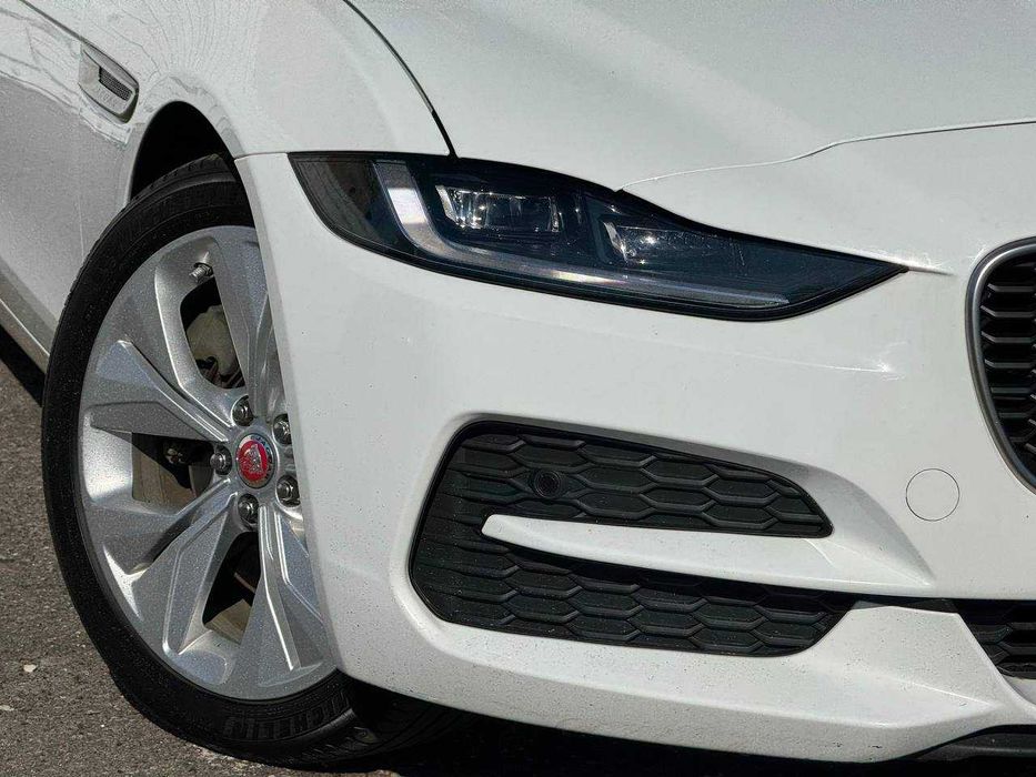 Jaguar XE 2020 р