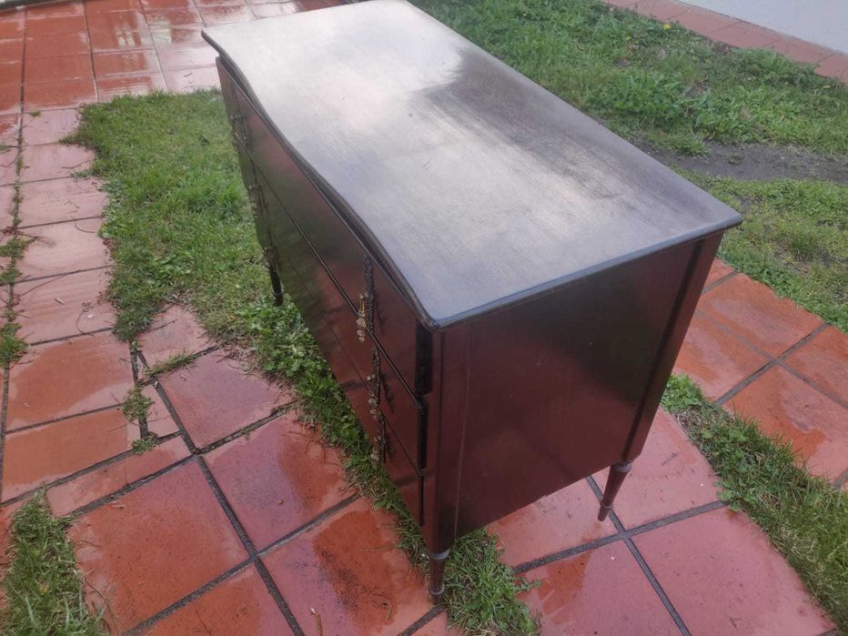Comoda de madeira antiga