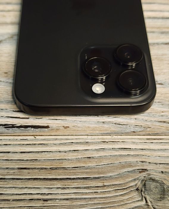 IPhone 16 Pro Max 256 eSIM Black магазин гарантия EmojieStore 900$