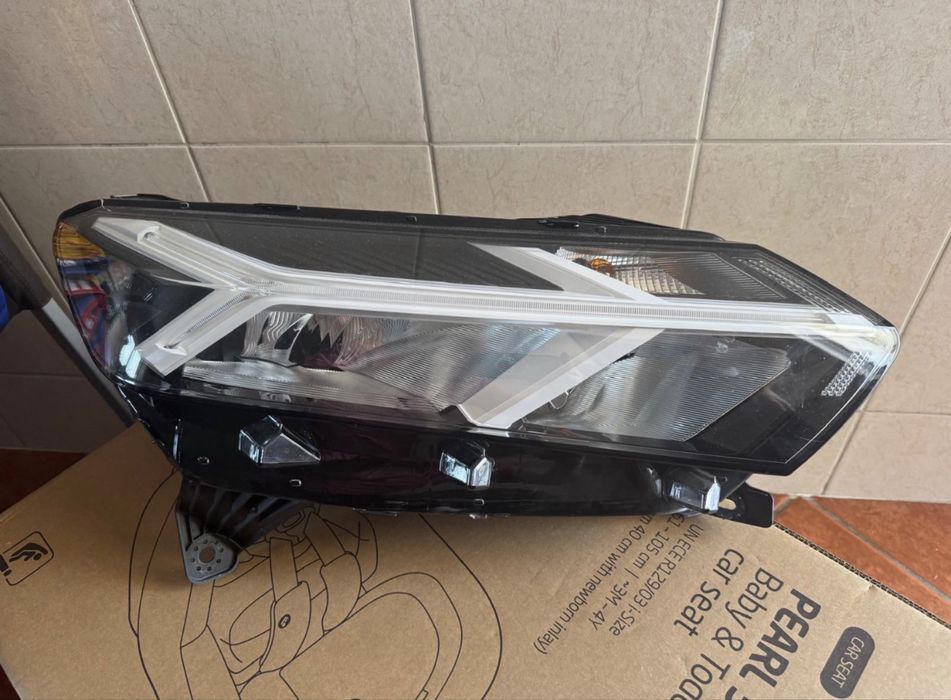 Farol Dacia Sandero / Jogger Original