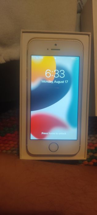 iPhone SE (2016)