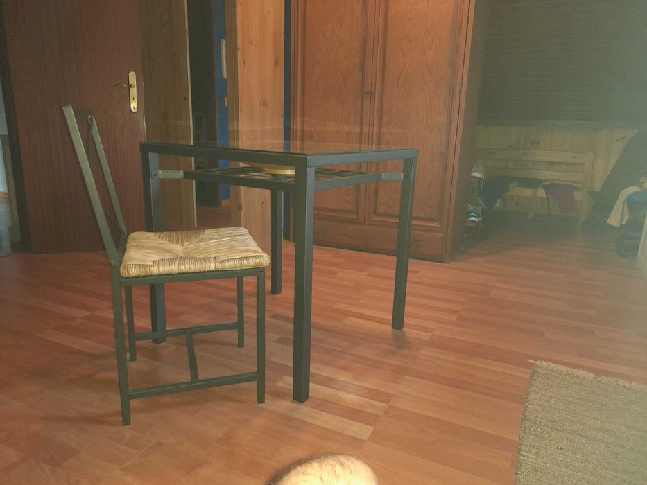 Mesa com 2 cadeiras em ferro forjado