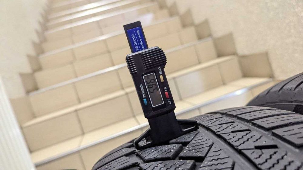 Шини 235/55 R18 100H Continental WinterContact TS850P