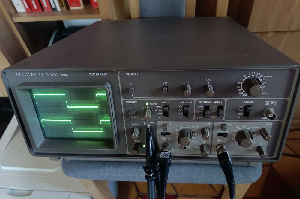 Oscyloskop SIEMENS D1010 20MHz