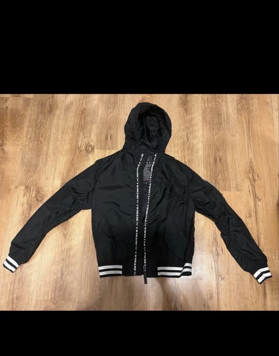 Kurtka damska wiatrówka