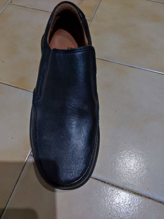 Sapatos casuais novos