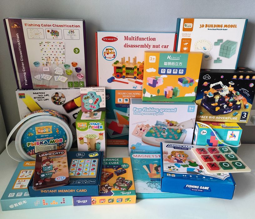 Цікаві дерев'яні настільні ігри кульки, палички, кубики