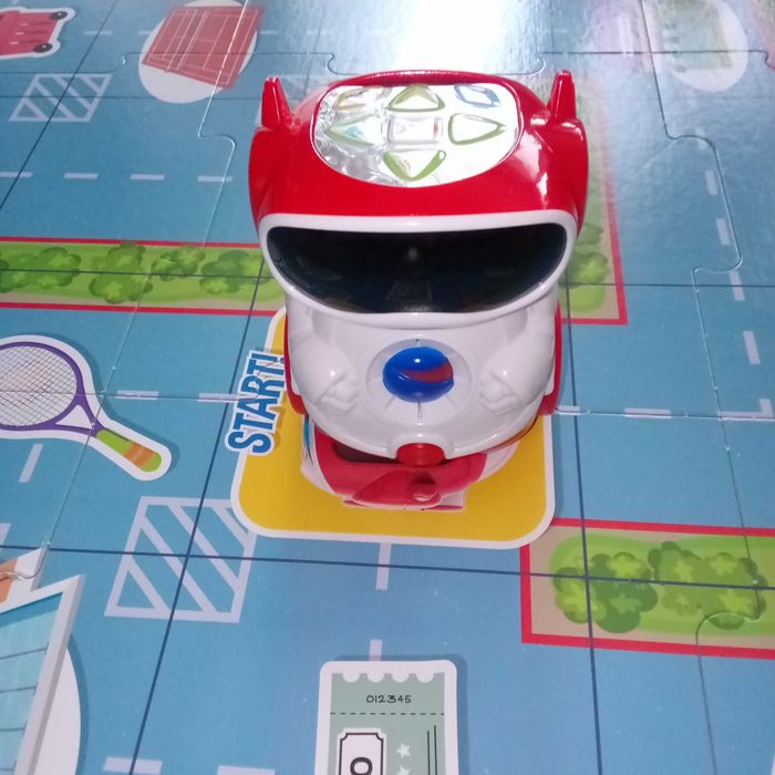 Edukacyjny robot Doc