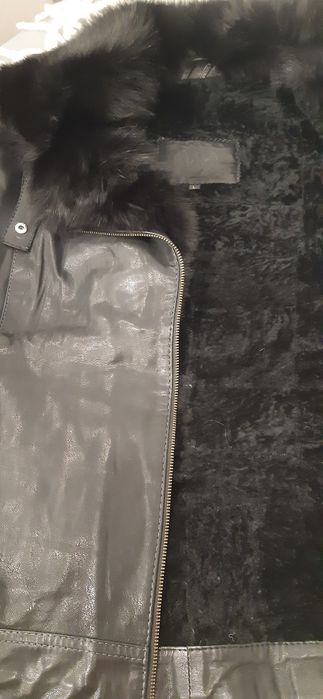 Продам шкіряну куртку.