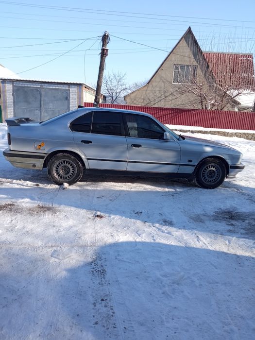 Продаю бмв є 34 2.8 газ бензин