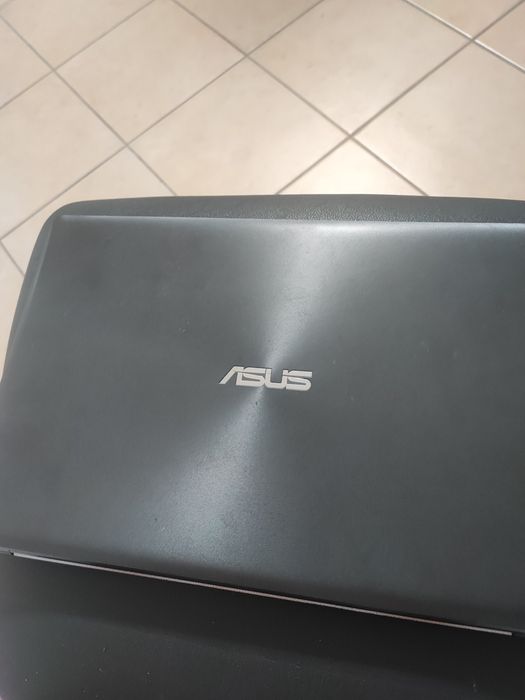 Portátil ASUS usado