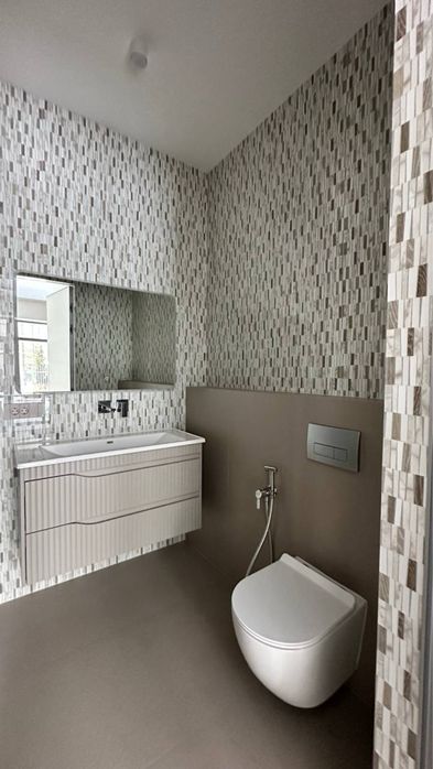 Продаж будинку з ремонтом в закритому КМ в Лісниках, 8 соток, газ