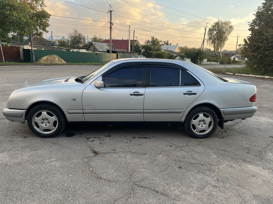 Mersedes-Benz w210