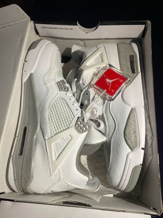 Nike Air Jordan 4 Retro „,White Oreo". Rozmiar 45.