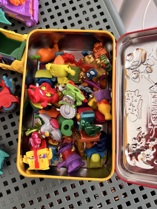 Super zings, caixa com mais de 20, carrinhos
