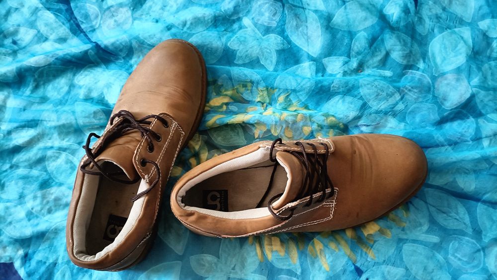 Продаю черевики для чоловіків 44 розмір