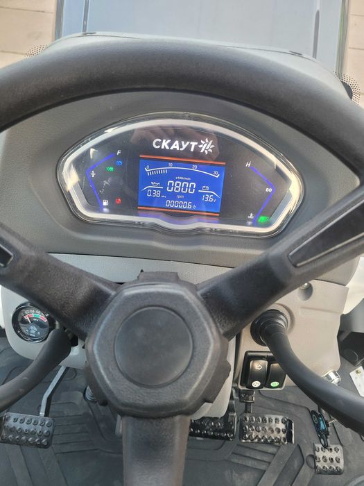 Трактор СКАУТ TB-904С з кондиціонером