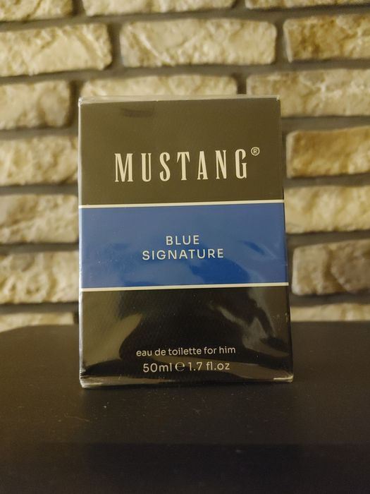 Ford Mustang Blue signature