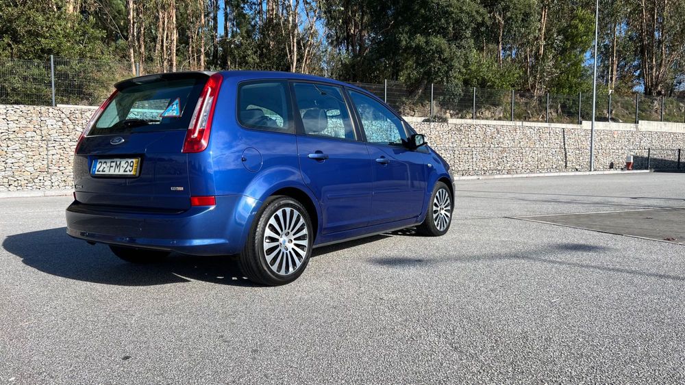 Vendo CMAX 1.6 diesel poucos kms muitos extras Titanium único dono