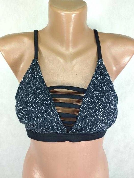 Купальник топ верх на бретельках черный белый
Atmosphere