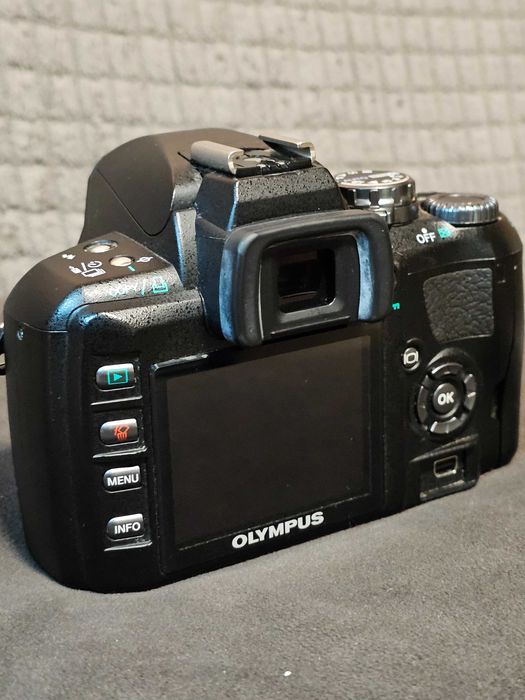 Продам цифрой фотоаппарат Olympus Е410 формата 4/3