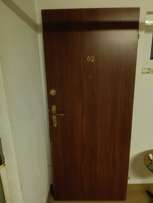 drzwi w super stanie