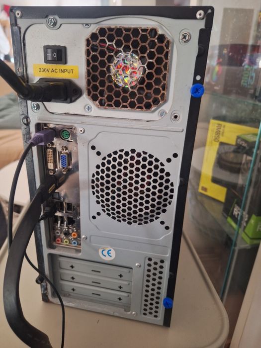 Computador de Secretária (Torre) + Teclado + Rato