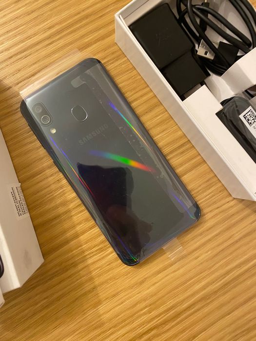Smartfon nowy Samsung Galaxy A40 64GB 4GLTE