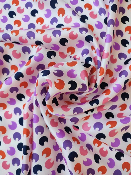 Шелковый бандана платок LR 
100% шелк, шов роуль.