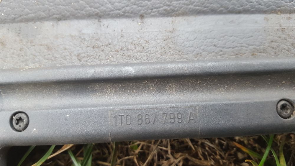 Półka roleta Touran 03-06r
