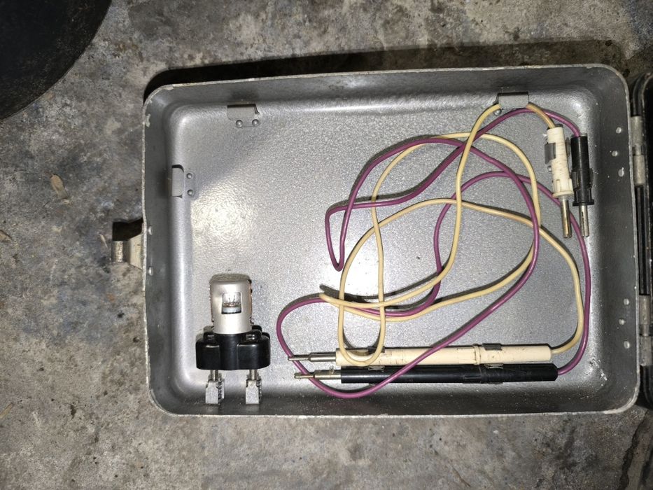 Вимірювальний прилад (мультиметр)