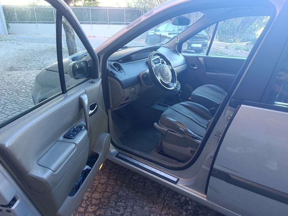 Vendo Renault Scenic 1.5 DCi 2004 Exclusive — photo 4