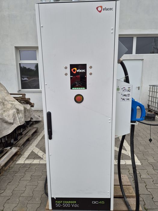 Szybka ładowarka samochodowa Efafec QC45