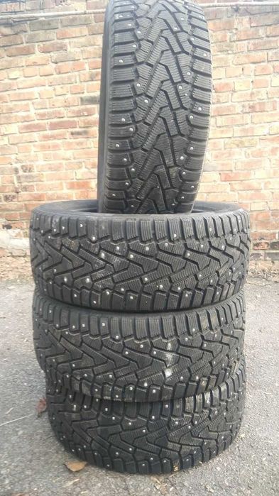 Продам зимние шины Pirelli ICE ZERO 255/50 R19 за комп. 20000 грі.