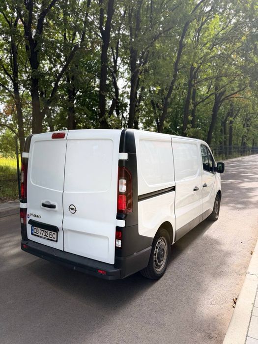 OPEL VIVARO вантажний, коротка база