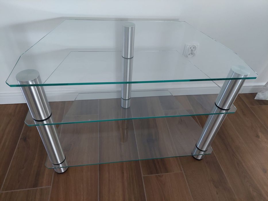 Stol szklany pod telewizor