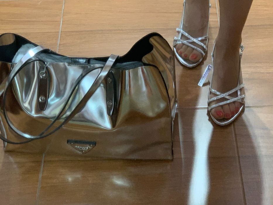 Новая Guess Италия шикарная сумка