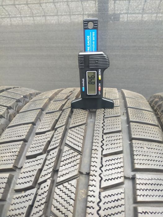 opony zimowe 225/45R17  94V  Firemax