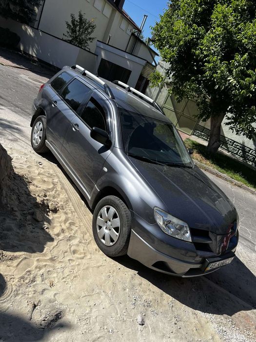 Mitsubishi Outlander 1
