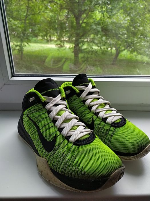 Баскетбольные кроссовки - Nike - 38 размер