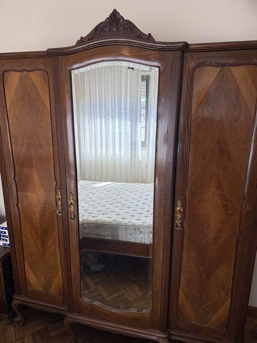 Quarto antigo completo