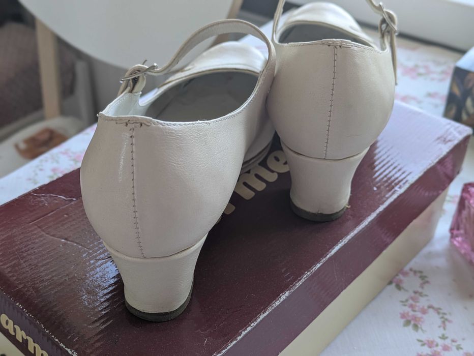 Skórzane czółenka