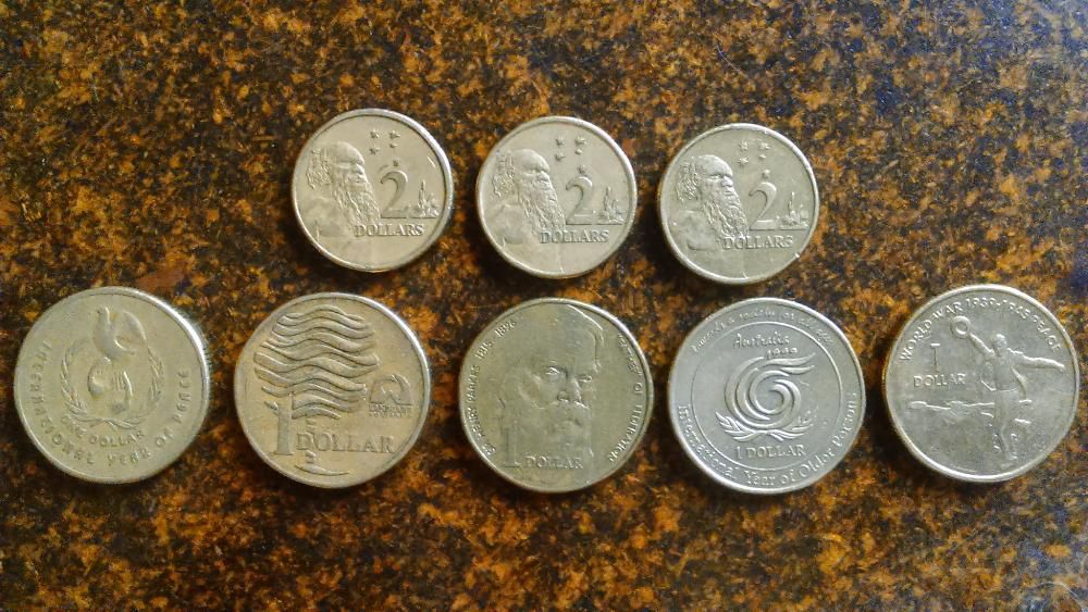 Монета Австралийский доллар.