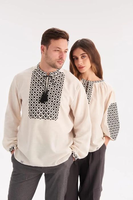 Парні вишиванки для закоханих Комплект жіноча та чоловіча вишиванка