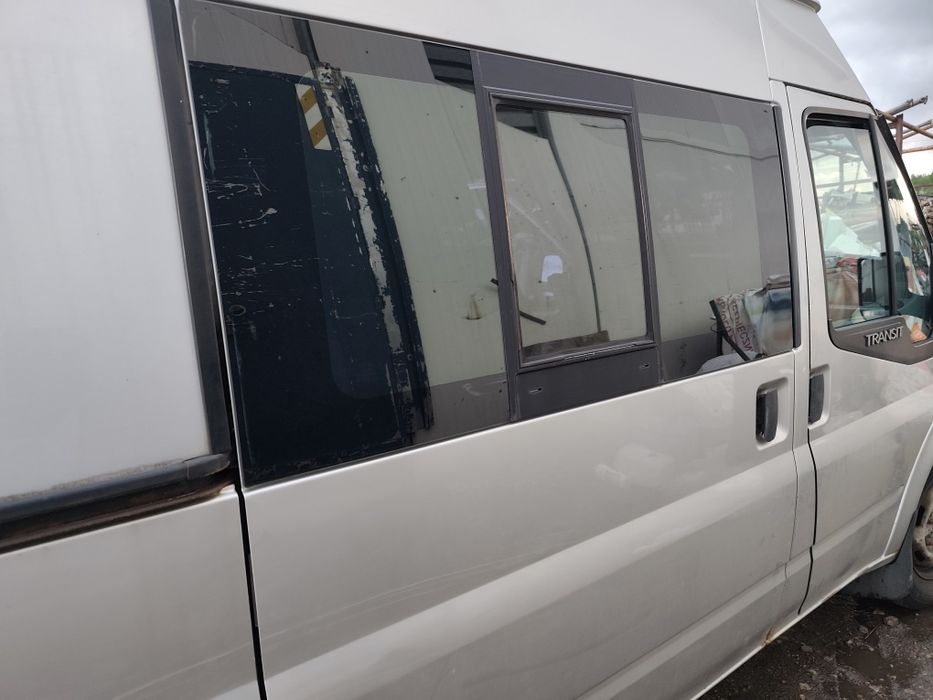 Ford transit Mk 7 silnik 2.2 skrzynia biegów 6 resor koła 16 drzwi szyba odsuwans kanapa fotel kierowcy zabudowa dubel kabina 6 osób klimatyzacja VW