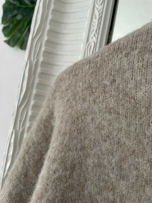 H&M sweter beżowy melanż oversize z włosem wełna S 36 M 38