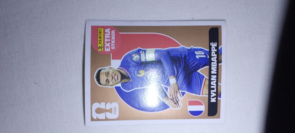 Legend Bronze Kylian Mbappé – Copa do Mundo 2026 – Estado Perfeito