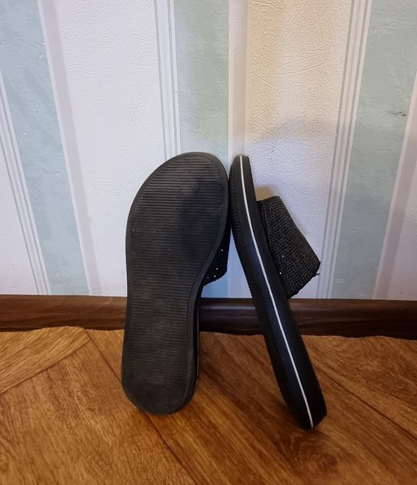 Шлепки. Лето. Торг