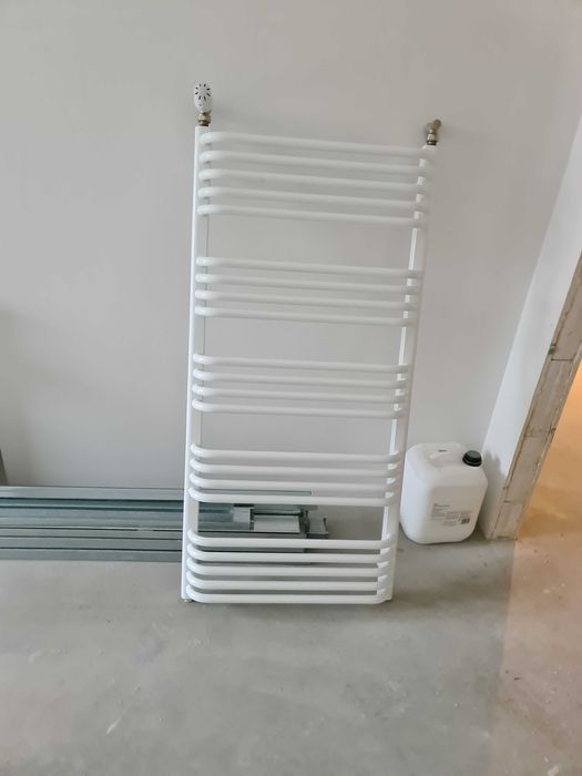 NOWY grzejnik łazienkowy z termostatem ALES TANIO