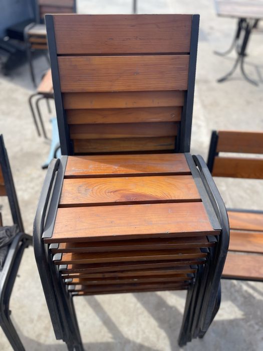 Стулья столы зонты шатры палатки